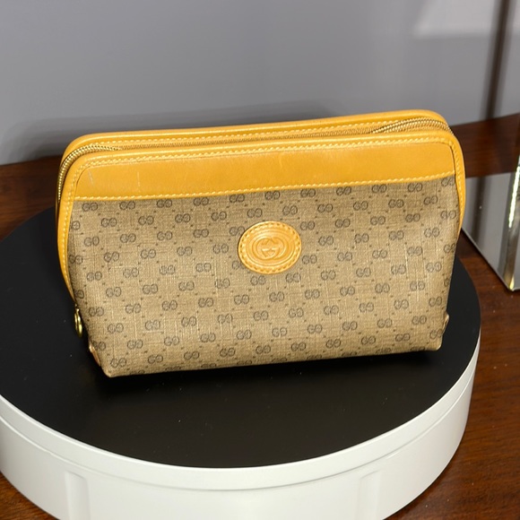 Gucci Accessories - Vintage GUCCI micro Gucci clutch